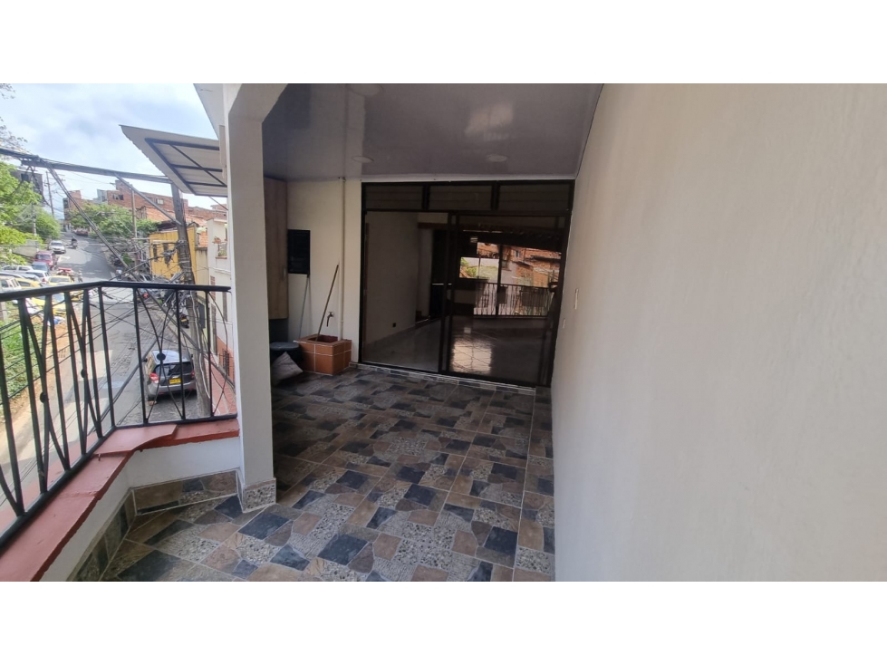 (V.I) CASA EN VENTA UBICADA EN MEDELLIN SECTOR SALVADOR — foto 3