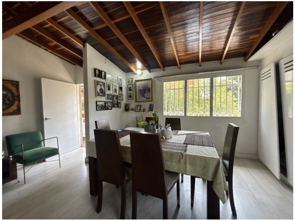 (V.I) CASA DE DOS NIVELES PARA LA VENTA UBICADA EN LAURELES — foto 6