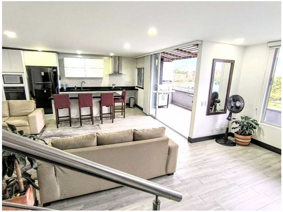 APARTAMENTO DUPLEX AMOBLADO EN VENTA UBICADO EN BELEN MALIBÚ — foto 3