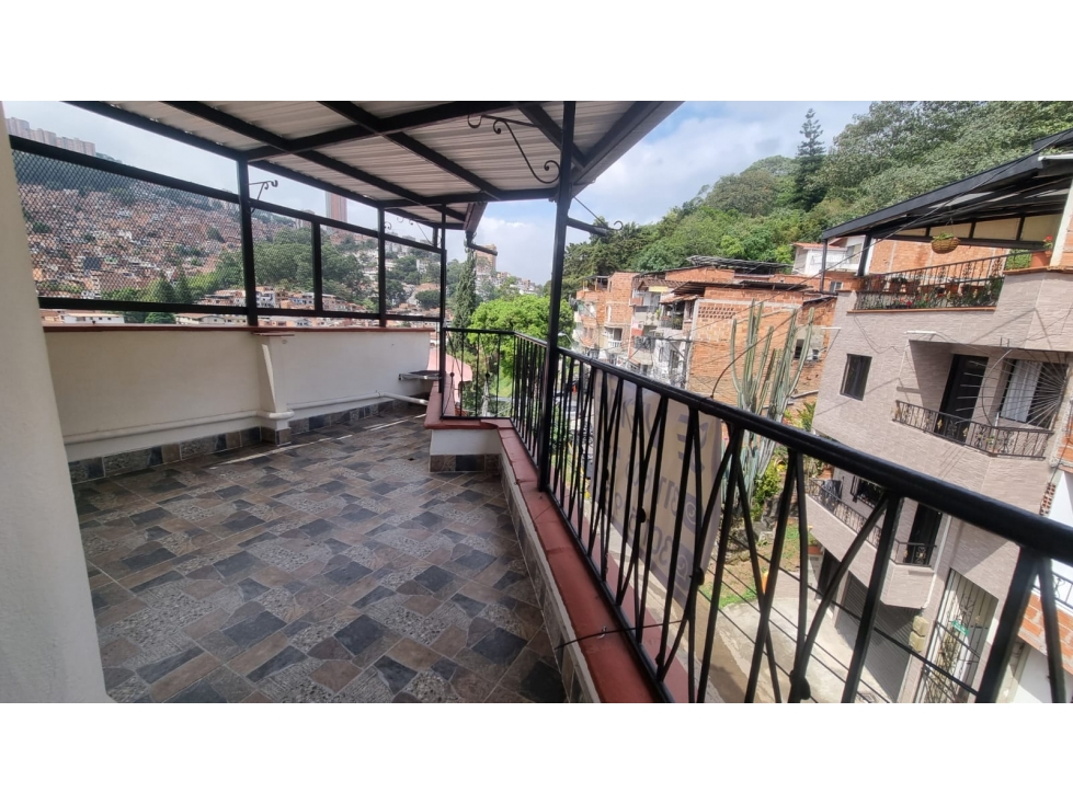 (V.I) CASA EN VENTA UBICADA EN MEDELLIN SECTOR SALVADOR — foto 2