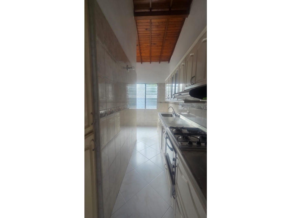 (V.I) APARTAMENTO EN VENTA UBICADO EN LAURELES SECTOR LOS PINOS — foto 4