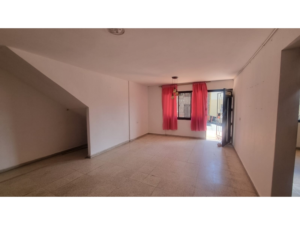 CASA EN VENTA EN MEDELLÍN - SECTOR BUENOS AIRES