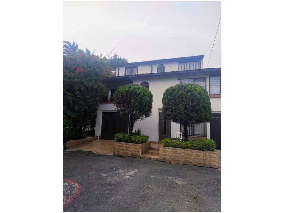 (V.I) CASA EN VENTA UBICADA EN ENVIGADO SECTOR MILAN