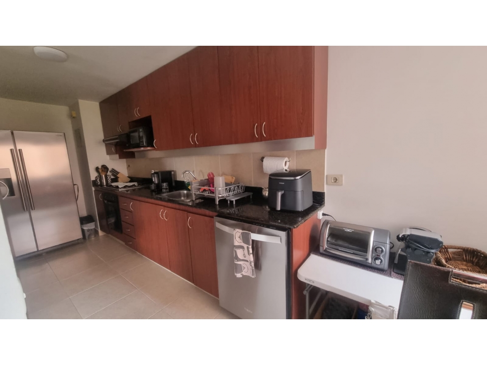 HERMOSO APARTAMENTO EN VENTA UBICADO EN EL POBLADO SECTOR EL TESORO — foto 3