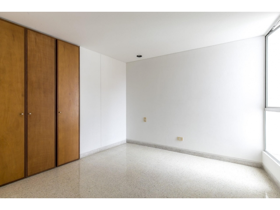APARTAMENTO EN VENTA SECTOR LAURELES — foto 2