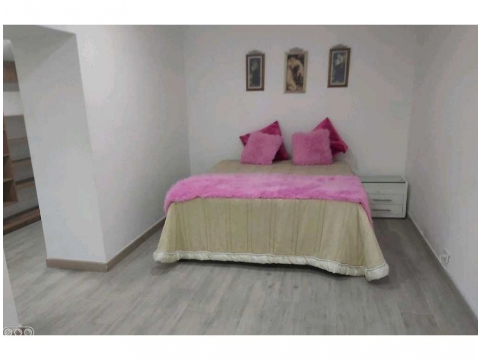 CASA DE VARIOS NIVELES EN VENTA EL POBLADO — foto 5