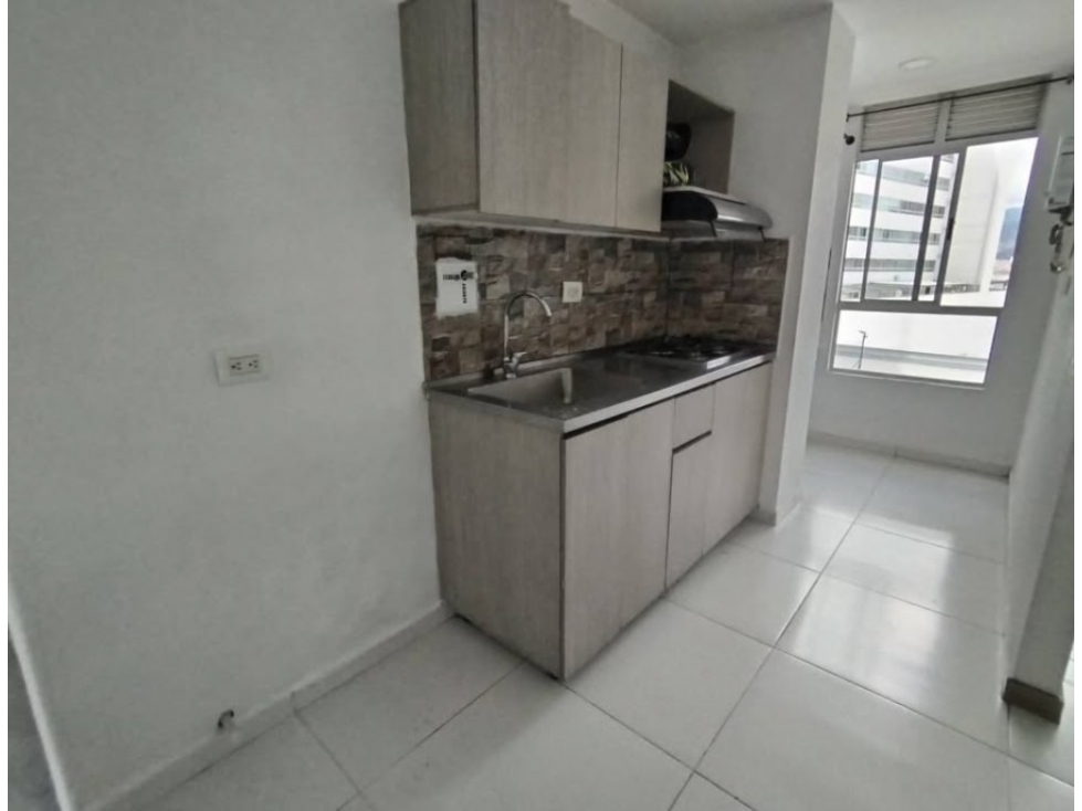 APARTAMENTO EN SECTOR PLANO UBICADO EN SABANETA PARA LA VENTA — foto 2