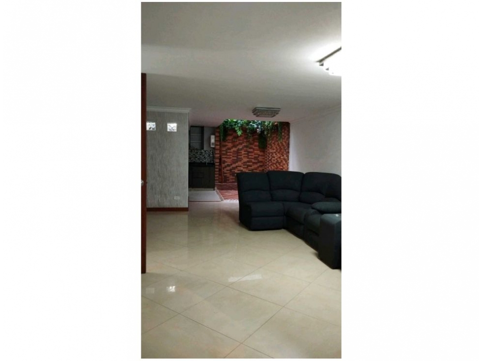 CASA ENVIGADO EL TRIANON, LUGAR TRANQUILO CAMPESTRE Y FAMILIAR
