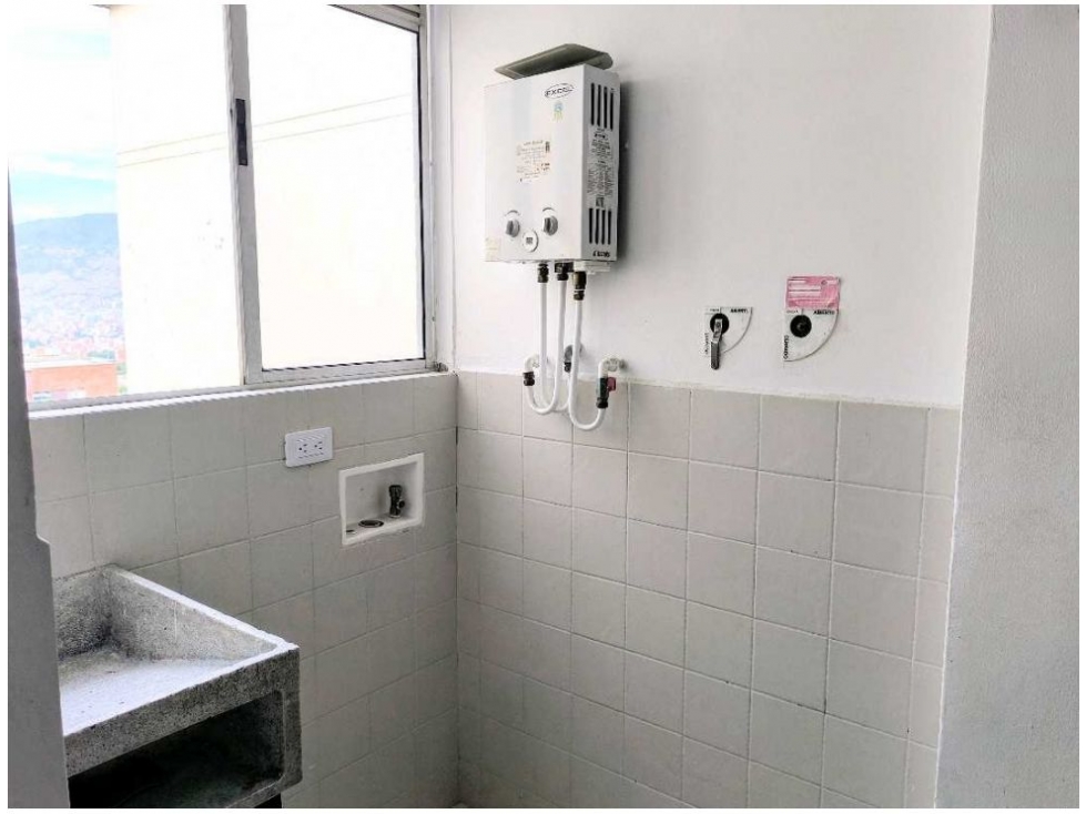 (V.I) APARTAMENTO EN VENTA LOMA DE LOS BERNAL PISO ALTO — foto 6