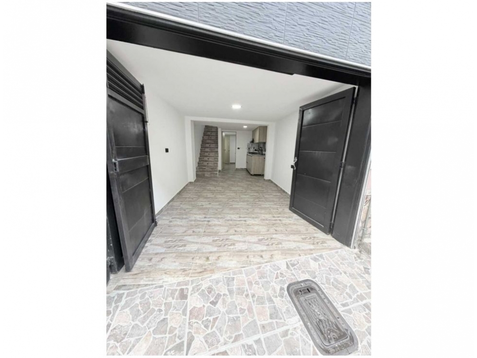 (V.I) CASA UNIFAMILIAR PARA LA VENTA UBICADA EN BELEN LAS VIOLETAS