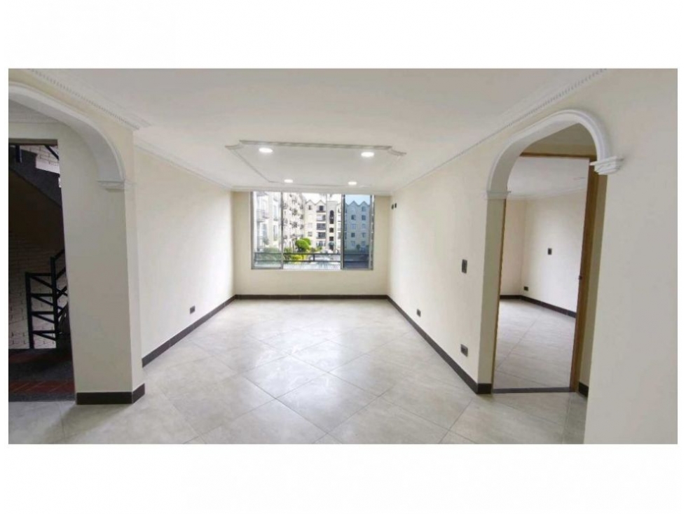 (V.I) AMPLIO APARTAMENTO EN ENVIGADO UNIDAD MILAN 2 PISO EN VENTA