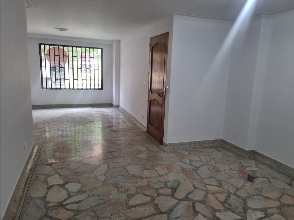 APARTAMENTO EN VENTA LAURELES
