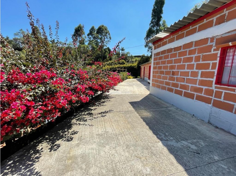 CASA CAMPESTRE AMOBLADA PARA LA VENTA, UBICADA EN BELLA VISTA GUARNE — foto 2