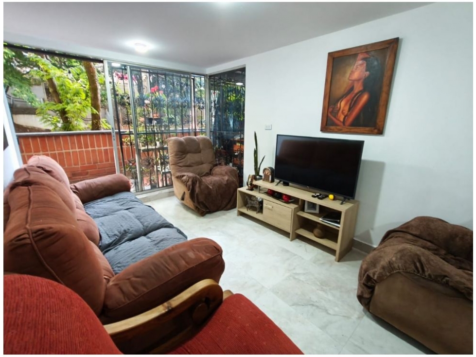 APARTAMENTO EN VENTA ENVIGADO UNIDAD CERRADA CERCA AL PARQUE PRINCIPAL — foto 3