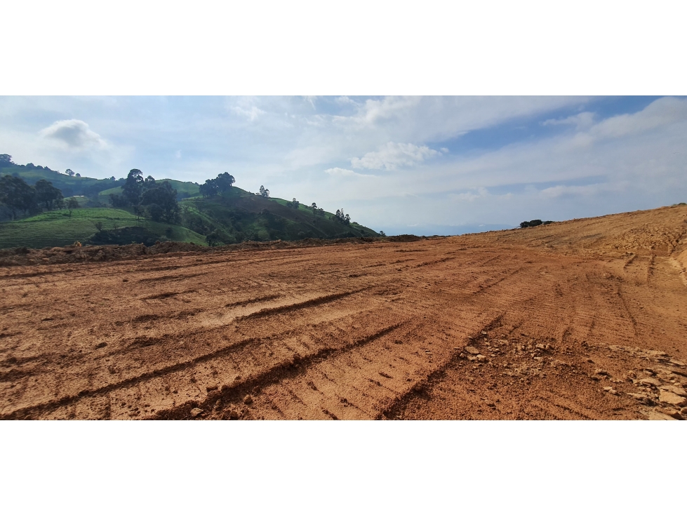 LOTE EN VENTA UBICADO EN SAN PEDRO DE LOS MILAGROS — foto 3