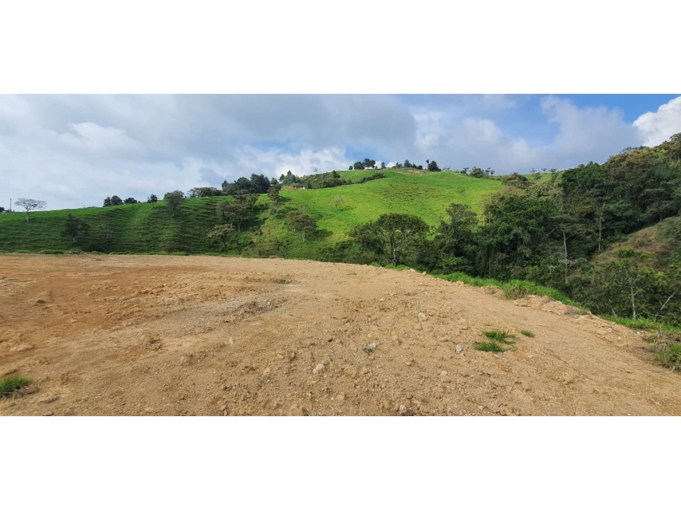 LOTE EN VENTA UBICADO EN SAN PEDRO DE LOS MILAGROS — foto 4