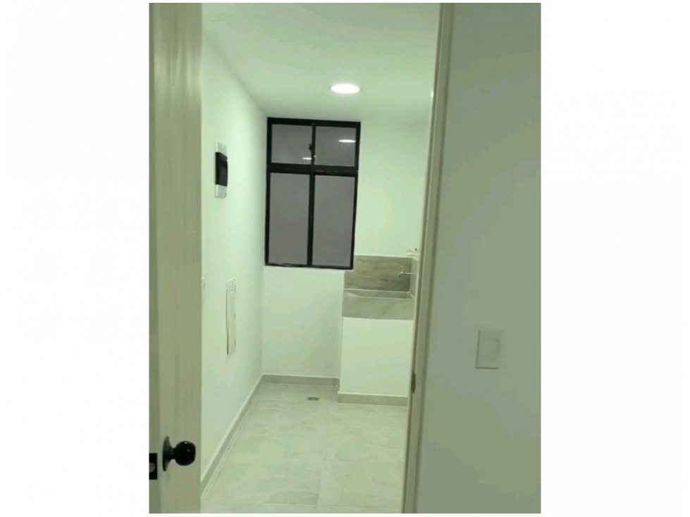 APARTAESTUDIOS EN VENTA CENTRO DE ITAGUI SOBRE PLANOS — foto 2