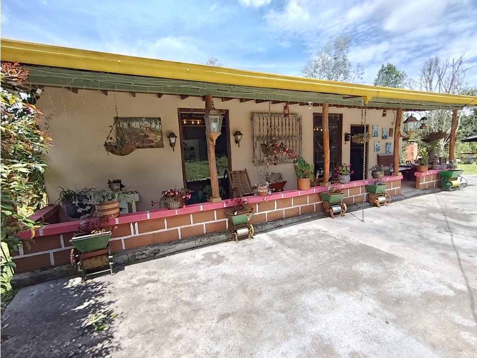 FINCA EN VENTA EN SANTA ELENA SECTOR PIEDRAS BLANCAS, PARQUE ARVÍ — foto 3