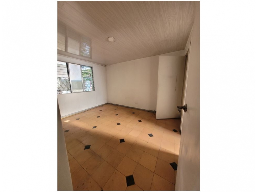 (V.I) CASA EN VENTA MEDELLIN BARRIO SEVILLA — foto 3