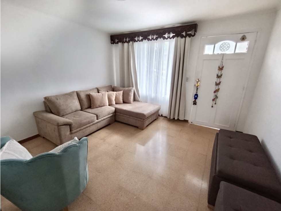 VENTA DE CASA EN LOMA DE LOS BERNAL