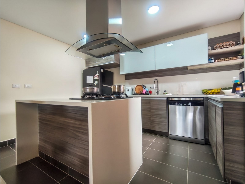 APARTAMENTO EN VENTA UBICADO EN ENVIGADO SECTOR LOMA DE LAS BRUJAS — foto 3