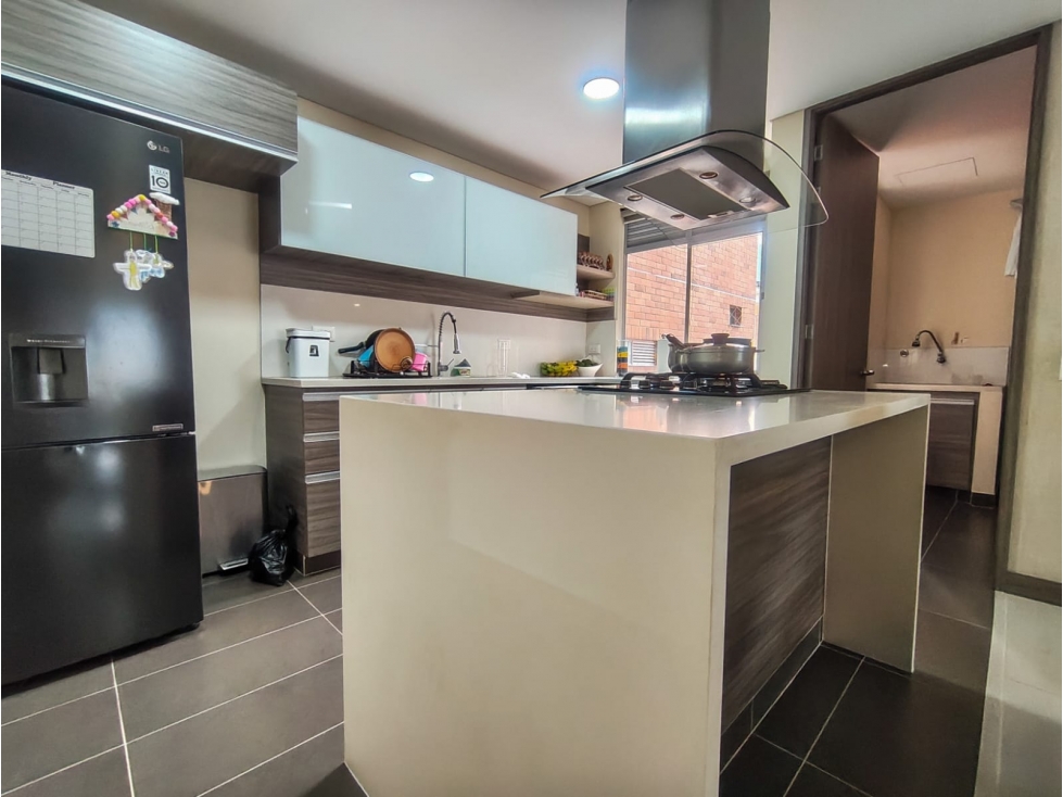 APARTAMENTO EN VENTA UBICADO EN ENVIGADO SECTOR LOMA DE LAS BRUJAS — foto 4