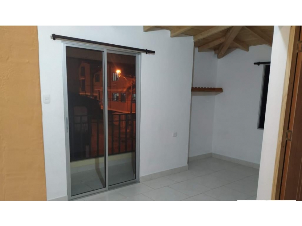 (V.I). CASA DE TRES NIVELES EN VENTA CARMEN DE VIBORAL, LA PALMA — foto 6
