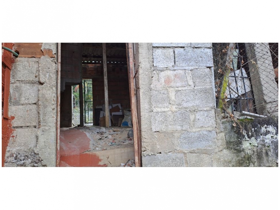 (V.I) LOTE EN VENTA CON PRECIO DE OPORTUNIDAD, EN ROBLEDO-CUCARACHO — foto 5