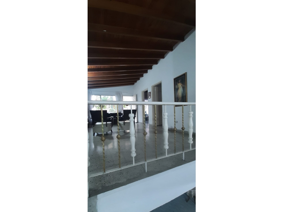 CASA DE DOS NIVELES EN VENTA LA CASTELLANA — foto 6