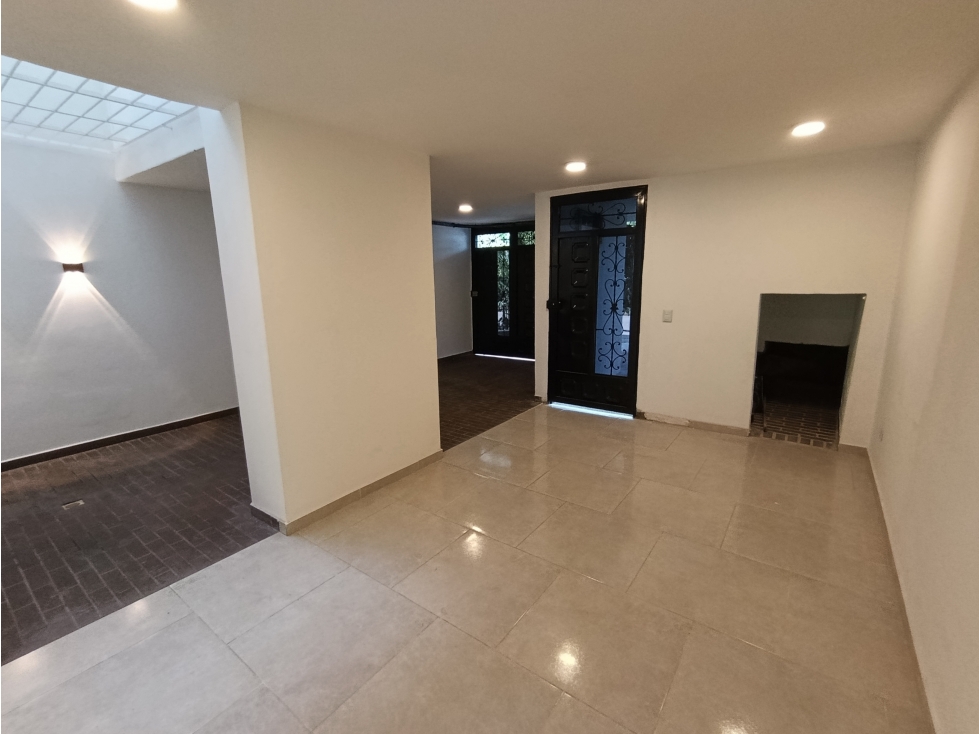 VENTA DE CASA SECTOR ESTADIO (REMODELADA)