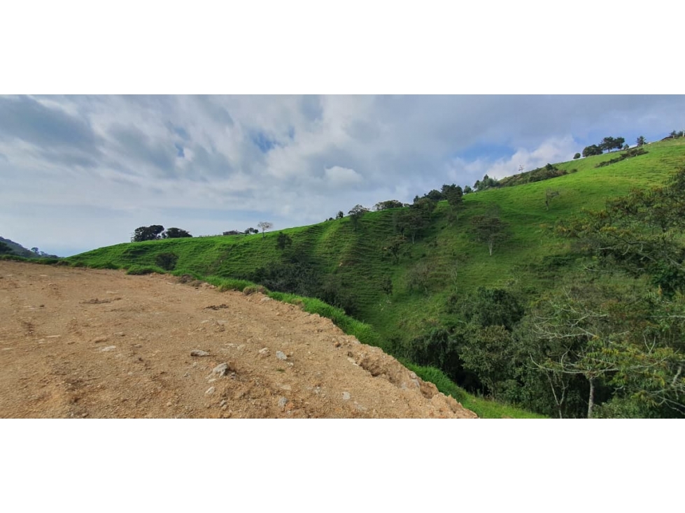 LOTE EN VENTA UBICADO EN SAN PEDRO DE LOS MILAGROS — foto 5