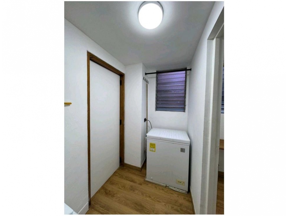 VENTA APARTAMENTO CON PARQUEADERO EN MEDELLÍN LAURELES PRIMER PARQUE — foto 4