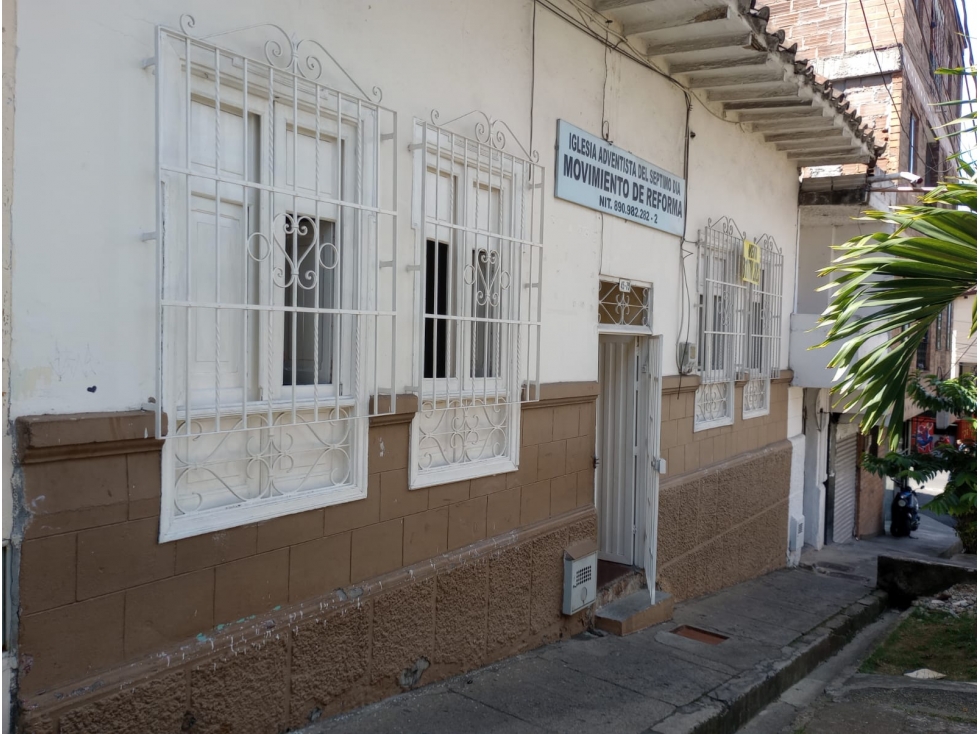 CASA LOTE EN VENTA EN MEDELLÍN (MANRIQUE LA 45) — foto 3