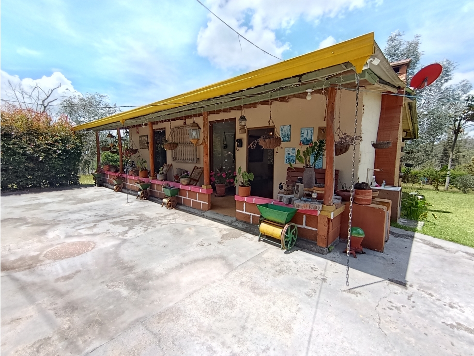 FINCA EN VENTA EN SANTA ELENA SECTOR PIEDRAS BLANCAS, PARQUE ARVÍ — foto 4