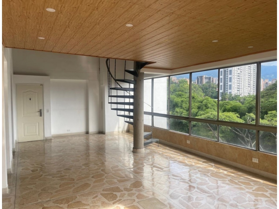 APARTAMENTO CON MEZANINE EN VENTA POBLADO — foto 2