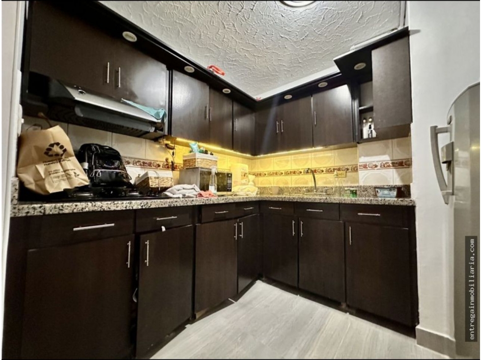 (V.I) AMPLIO APARTAMENTO PARA LA VENTA UBICADO EN LAURELES — foto 4