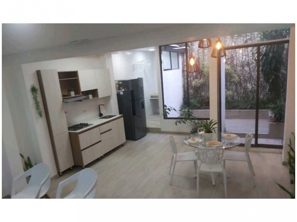 CASA DE VARIOS NIVELES EN VENTA EL POBLADO — foto 2