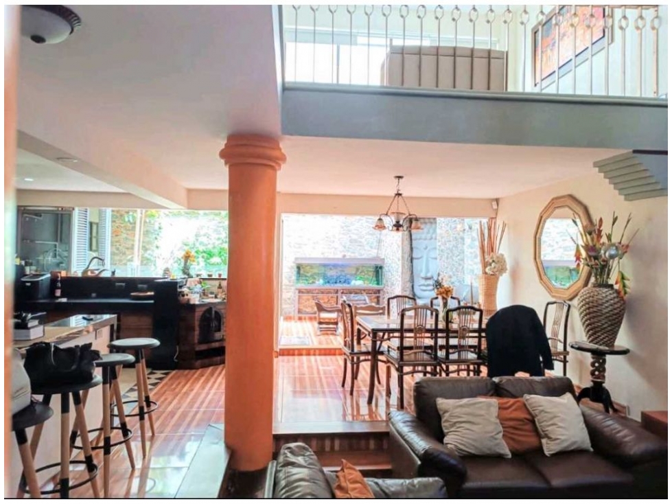CASA UNIFAMILIAR EN VENTA LA CASTELLANA