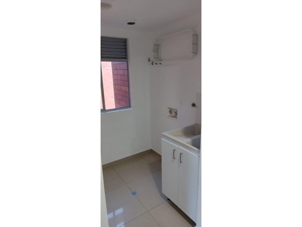 APARTAMENTO PARA LA VENTA EN SABANETA CON EXCELENTES ACABADOS — foto 4