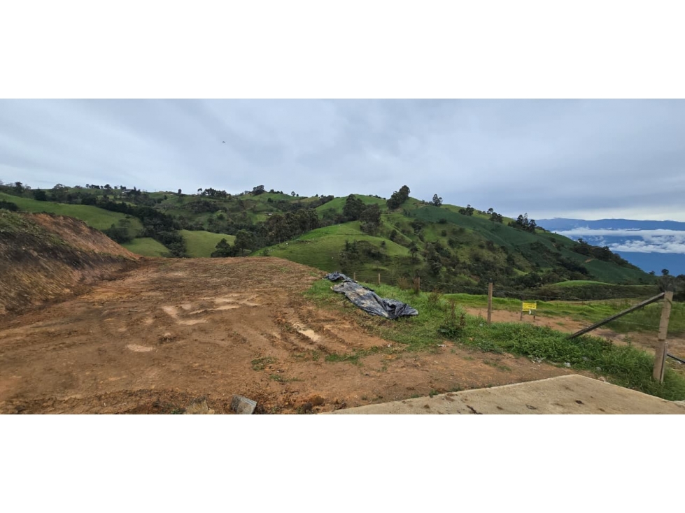 LOTE EN VENTA UBICADO EN SAN PEDRO DE LOS MILAGROS — foto 6