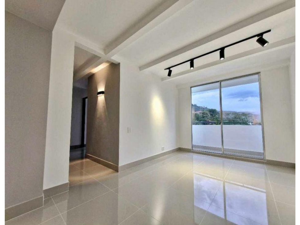 APARTAMENTO REMODELADO EN VENTA UBICADO EN ENVIGADO BARRIO MESA — foto 2