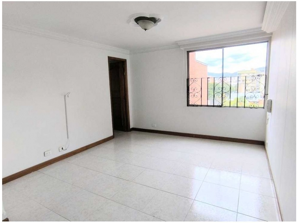(V.I) APARTAMENTO PARA LA VENTA UBICADO EN LAURELES — foto 6