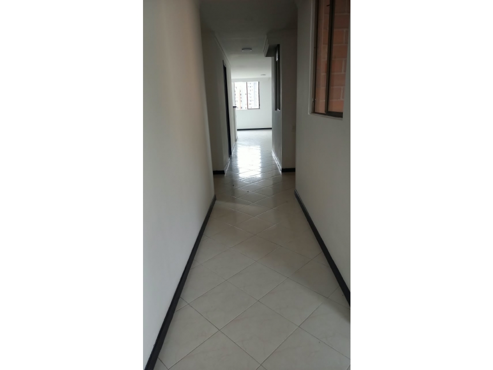 APARTAMENTO EN VENTA UBICADO EN LA LOMA DE LOS BERNAL — foto 5