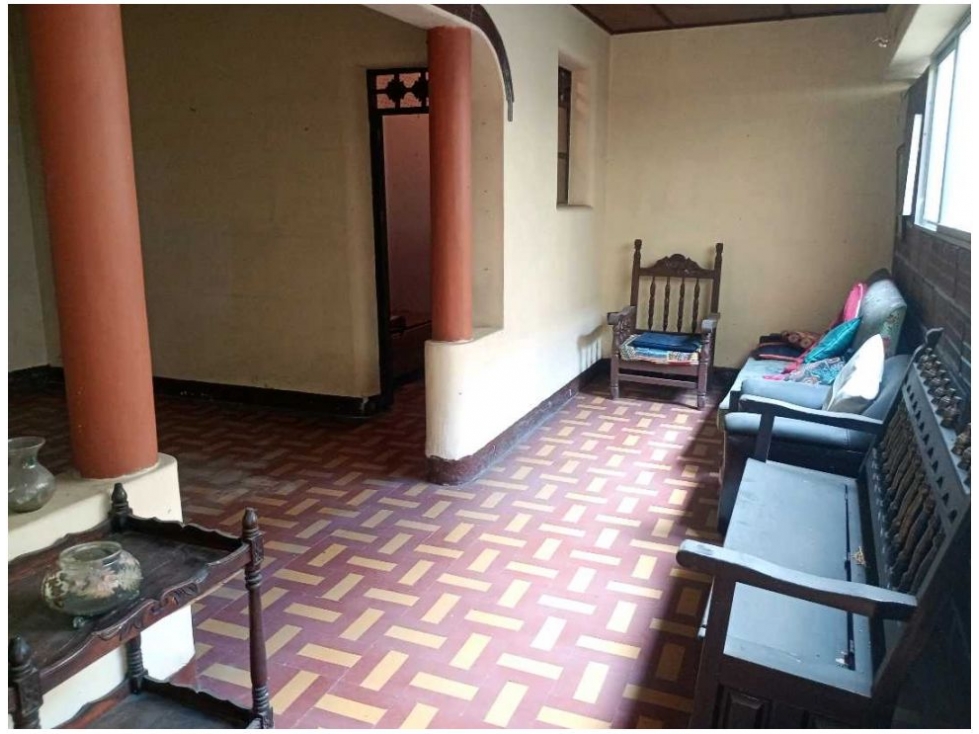 CASA LOTE EN VENTA CON PERMISO PARA 12 PISOS UBICADA EN LAURELES — foto 5