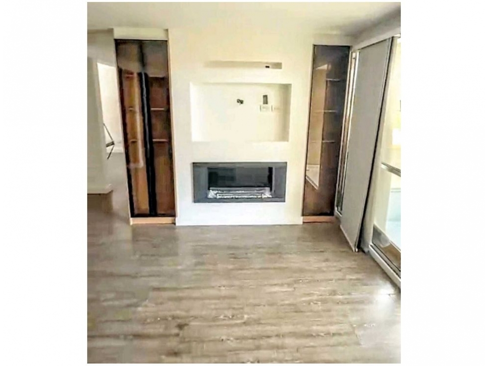 APARTAMENTO REMODELADO EN VENTA UBICADO EN LA LOMA DE LOS BERNAL — foto 2