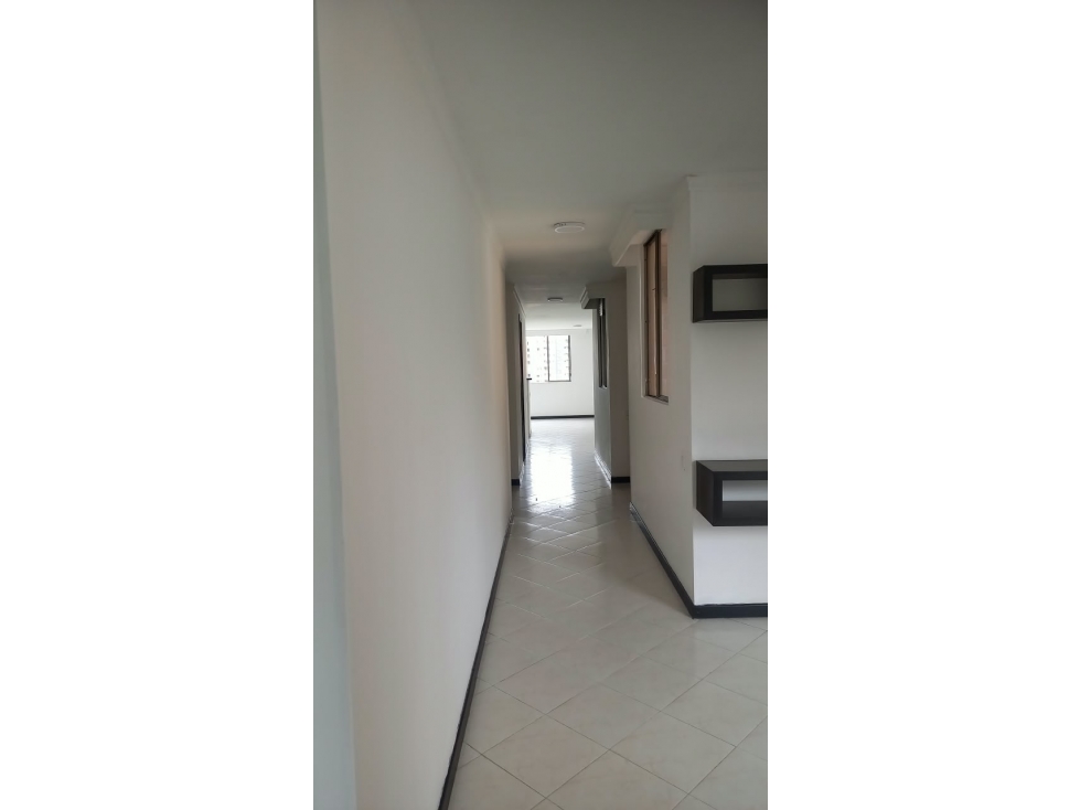 APARTAMENTO EN VENTA UBICADO EN LA LOMA DE LOS BERNAL — foto 4