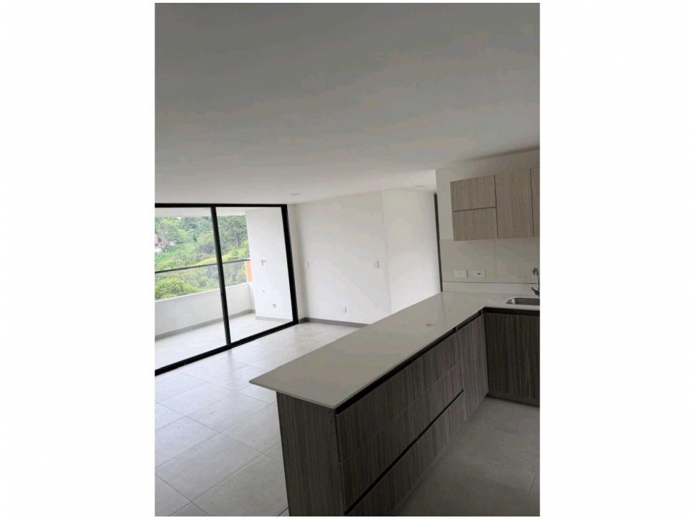 (V.I) APARTAMENTO EN VENTA UBICADO EN ENVIGADO SECTOR CAMINO VERDE — foto 2