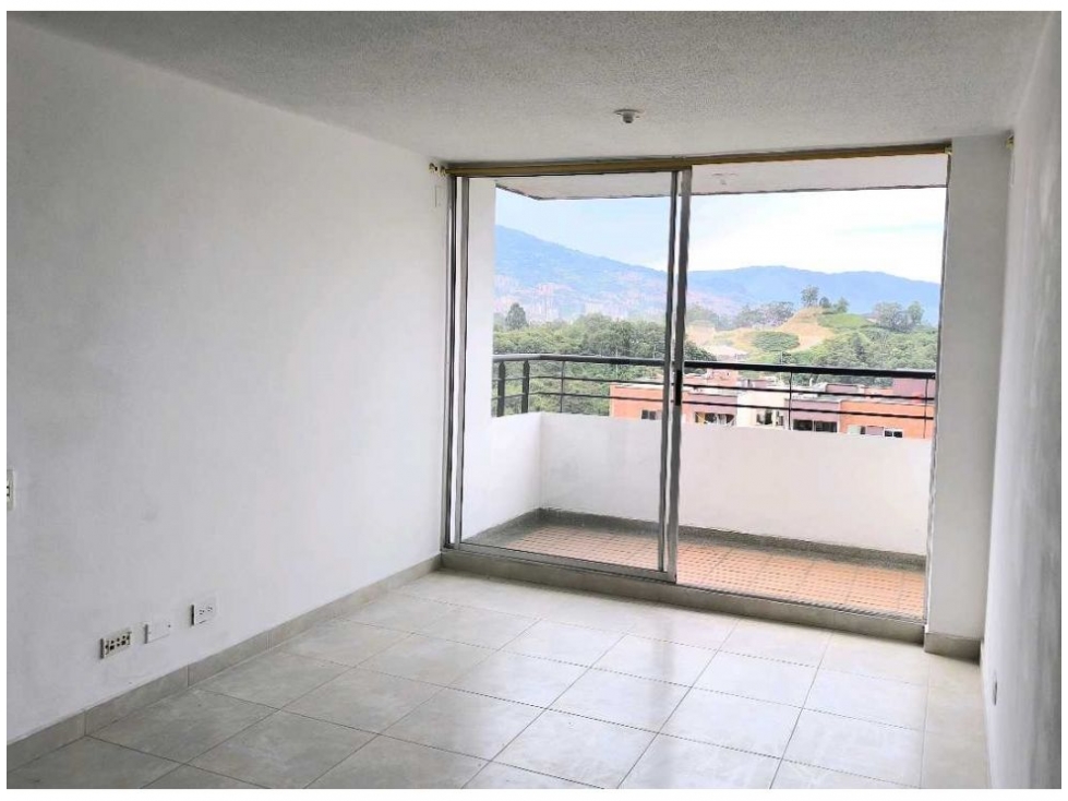 (V.I) APARTAMENTO EN VENTA LOMA DE LOS BERNAL PISO ALTO — foto 2