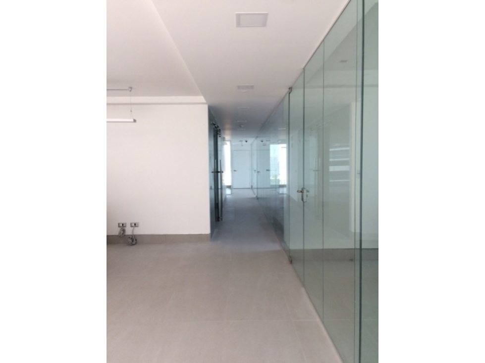 ALQUILER DE OFICINA DE 523 M2 O POR PARTE EN PH TORRE SL55, OBARRIO — foto 2