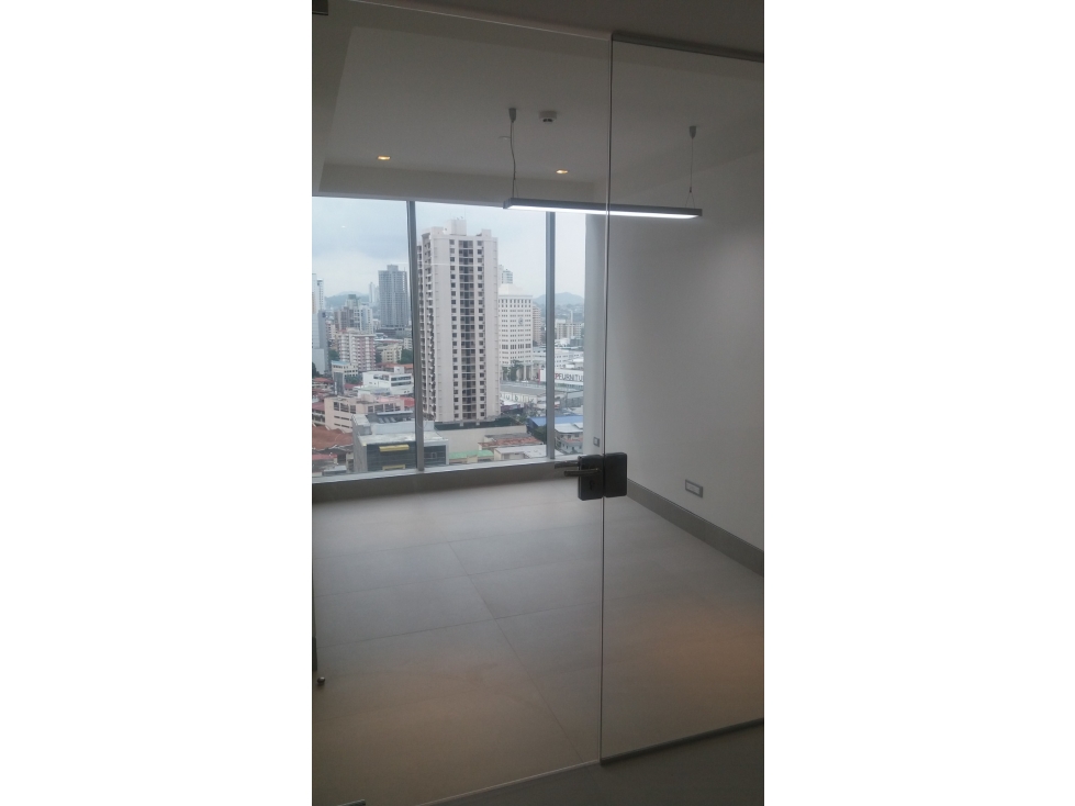 ALQUILER DE OFICINA DE 523 M2 O POR PARTE EN PH TORRE SL55, OBARRIO — foto 4